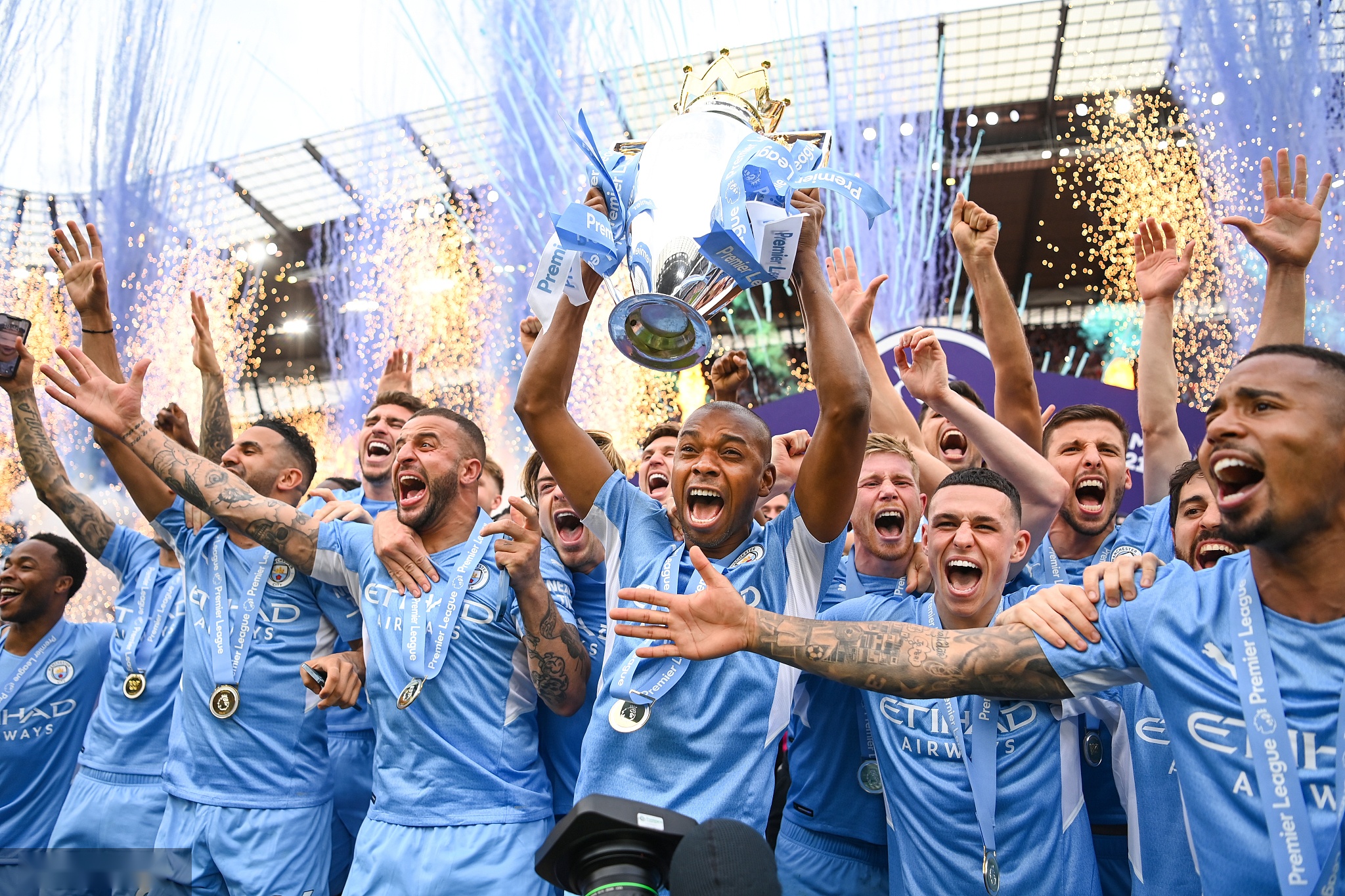 具话题性的 具话题性的